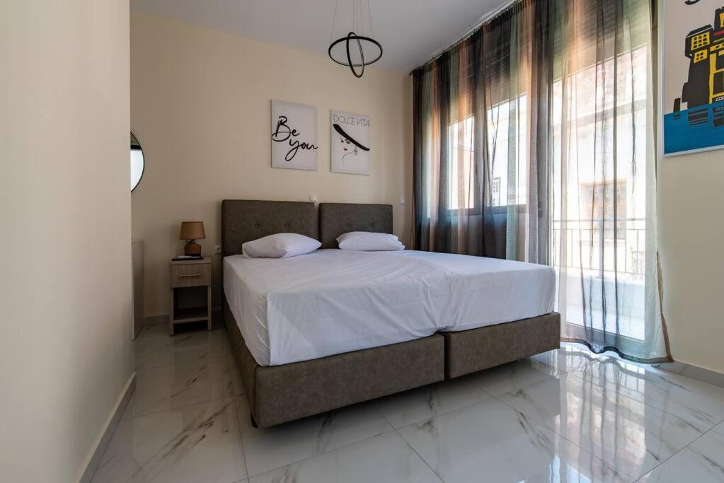 Plaka Rafaela Elegant Urban Retreat In Athens Historic Heart Apartment ภายนอก รูปภาพ